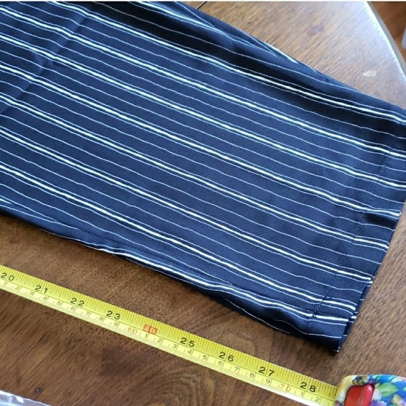 New BCBGMAXAZRIA PANS. Size L - Picture 11 of 12